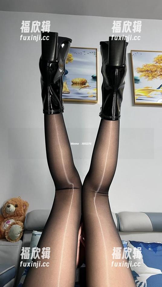 微密圈 - 最新！白龙猫女皮衣照，谁说女人不能穿得像个潮流霸王？