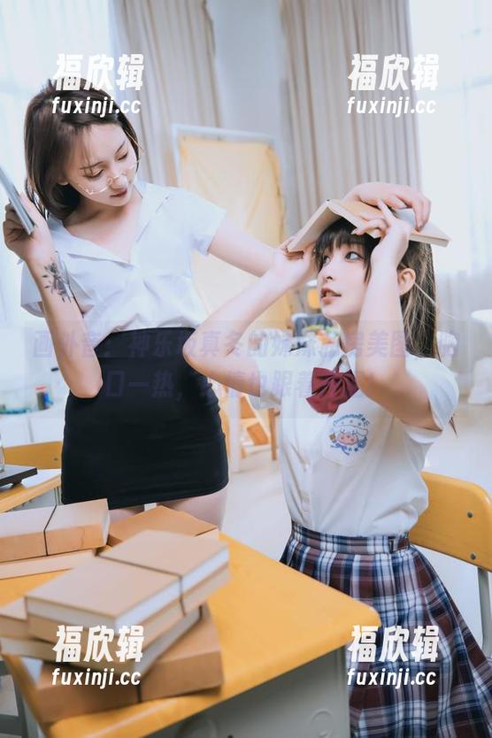 画外音：神乐坂真冬的妹妹私房美图，胸口一热，心情也跟着升温！