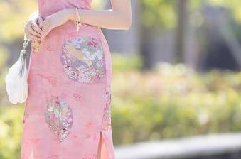 秀人网 – 白裙与绮里嘉Carina，高清写真里的一丝梦幻