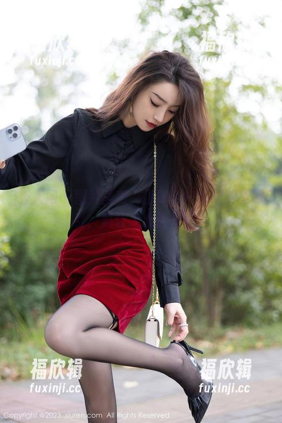 秀人网 - 图片虽美，但阿汁户外定制更吸引，真让人心驰神往！