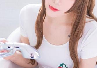 下载羊大真人的写真，穹妹兔女郎，总觉得有什么秘密在呼唤我？