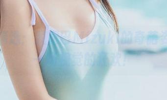 泳池精选：脱尾巴Mizuki的奇葩姿态，一场视觉的狂欢！