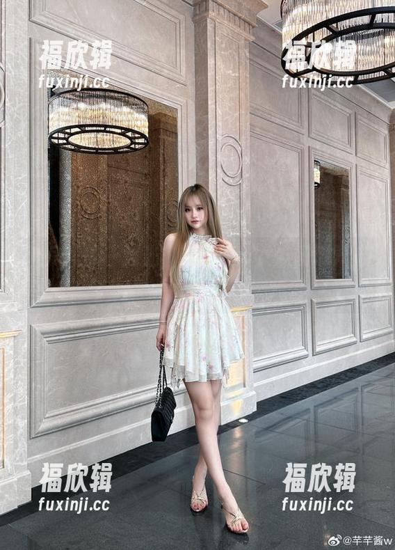 私房里的一道光，芊芊酱w女友图包开启新世界！