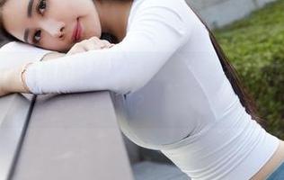 蜜桃社 – Gina与她的丝袜：是我眼里的艺术，还是脑中的幻想？