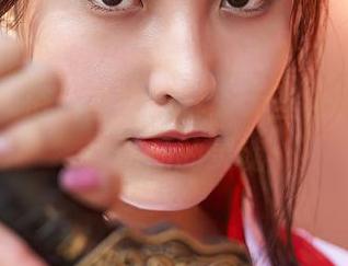 蜜桃社 – 浴室里的伊琳：无圣光，恣意展现作品的灵魂