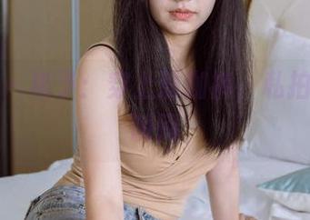 袜啵啵 – 稚予：穿上瑜伽裤，私拍的美图瞬间