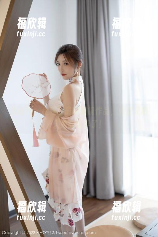 语画界-程程程 语画界 - 程程程最新眼镜作品,感觉又陷入她的世界了!