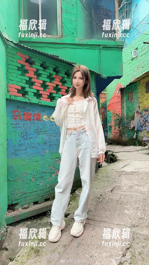 贝儿酱Miki 谁说瑜伽只能静心?贝儿酱Miki的作品集教你如何在美丽中翻滚!