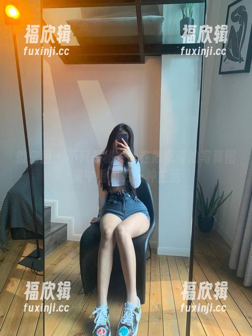 陈佩奇 微密圈 - 不只是秘书:在陈佩奇的写真图集中看见另一种生活