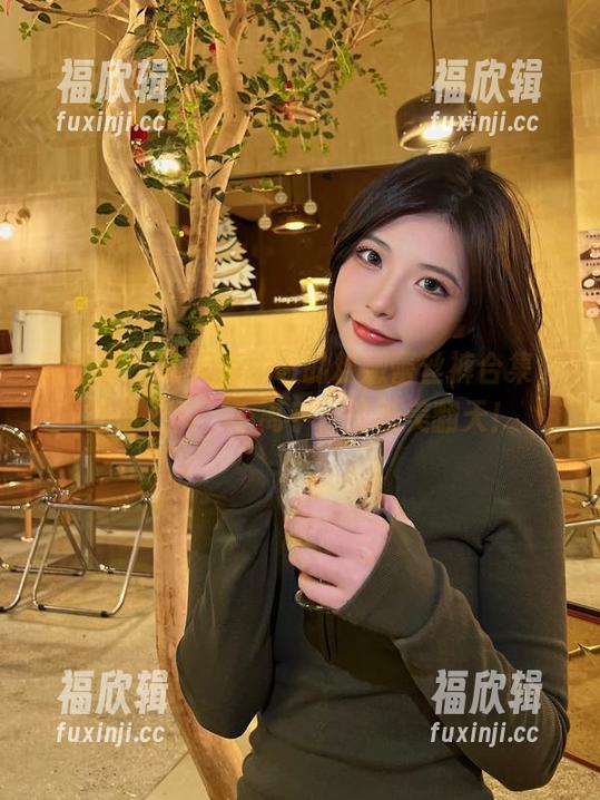 陈妮妮UNI 微密圈 - 陈妮妮UNI的粉嫩蕾丝裤合集,让你“裤”不离手,壁纸美翻天!