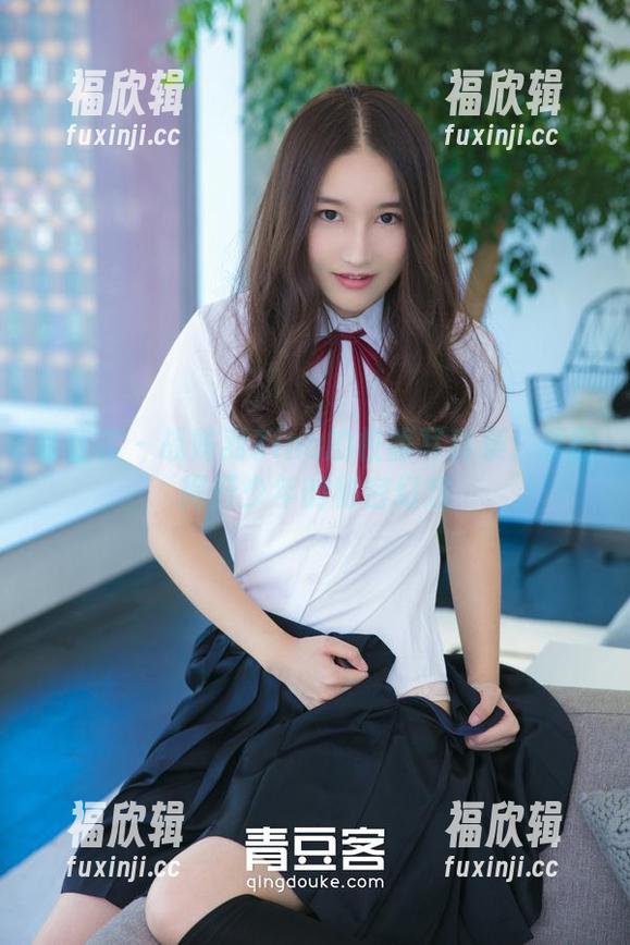 青豆客-战姝羽Zina 青豆客 - 战姝羽Zina的校服写真集:原图揭开少年的秘密幻想