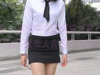 魔镜街拍 – 寒风中也能焕发光彩，婷婷的肉丝圣诞美人合集不容错过