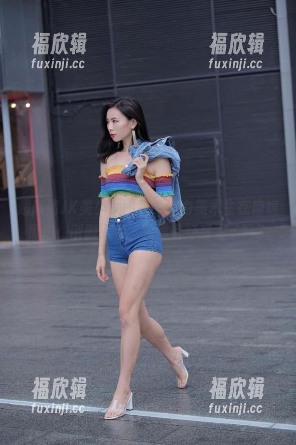 魔镜街拍 超高清JK美少女图包,活力美术生在魔镜街拍,刚刚入秋,你准备好咸湿了吗?