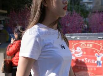 被女上司留下的私房美图，魔镜街拍真敢玩！